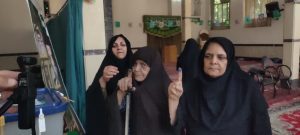 حضور اقشار مختلف مردم لرستان در شعب اخذ‌ رای در ساعت نخست رای گیری+تصاویر