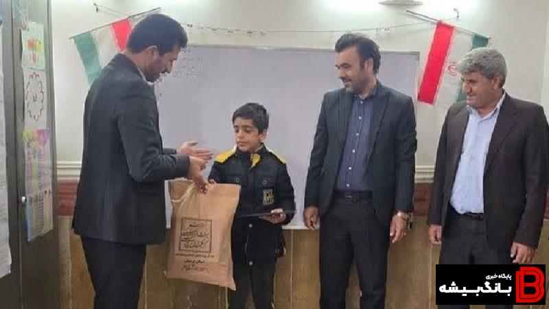 آجر نوشته تاریخی توسط دانش آموز لرستانی کشف شد آجر نوشته تاریخی توسط دانش آموز لرستانی کشف شد