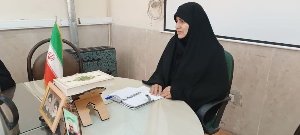 با لشکر زنانه زینبیون، صلابت زنان لرستان را به رخ دشمن می‌کشیم