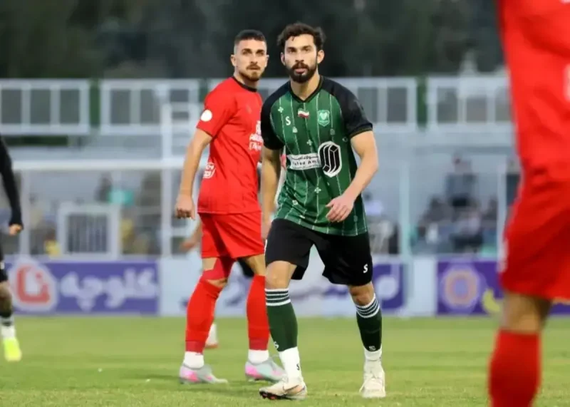 جدال خیبر و تراکتور؛ وقتی زمین فوتبال به میدان حاشیه بدل می شود جدال خیبر و تراکتور؛ وقتی زمین فوتبال به میدان حاشیه بدل می شود