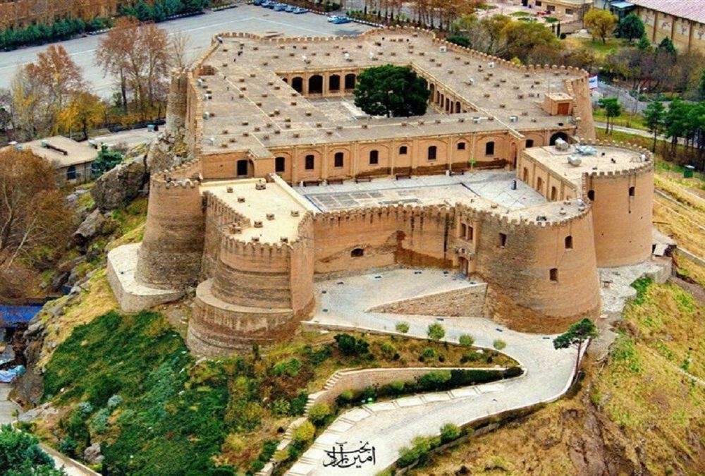 پرونده الحاق قلعه فلک‌الافلاک به ثبت جهانی دره خرم‌آباد برای یونسکو ارسال می‌شود